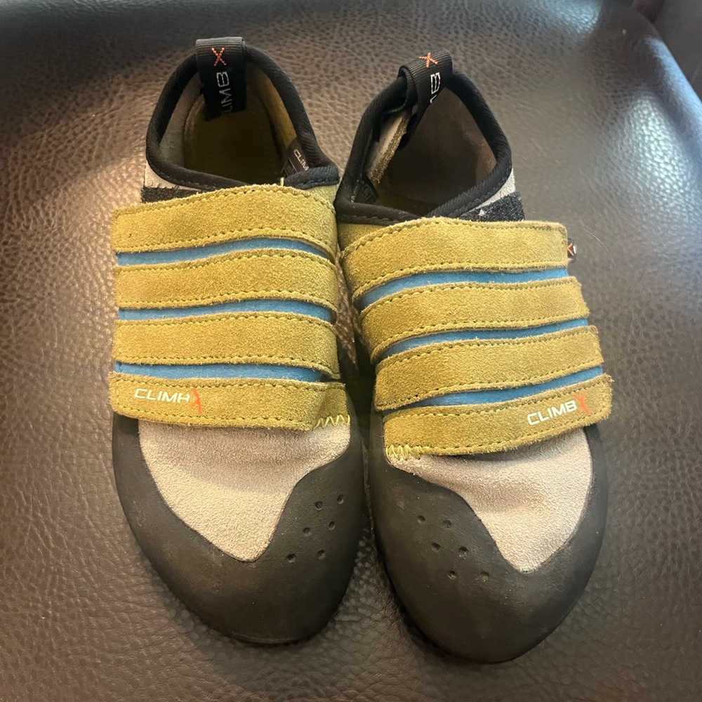 Kids Climbing Shoes